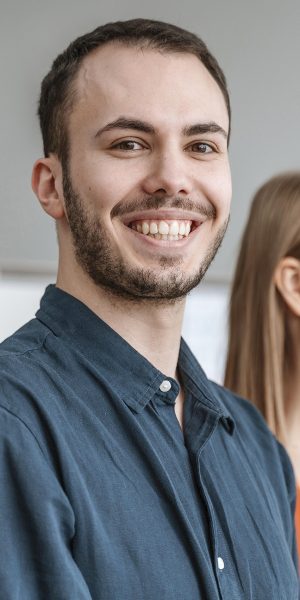 businesspeople-office-meeting